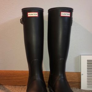 Black HUNTER Boots